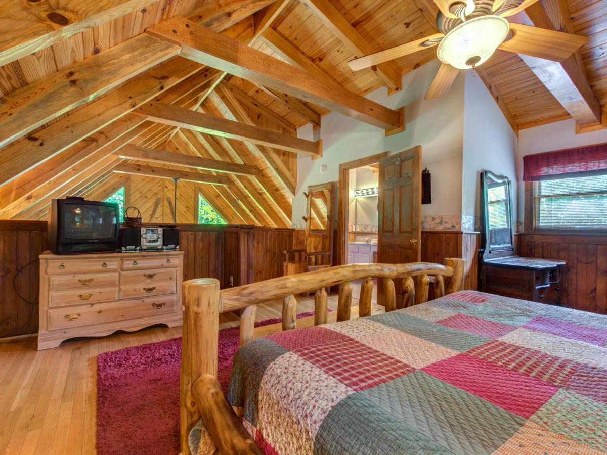 Buckhorn Villa Гетлинбург Екстериор снимка